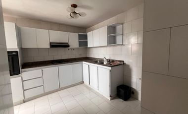 APARTAMENTO AMOBLADO EN ARRIENDO