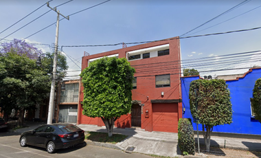 REMATO EXCELENTE CASA, EN LA COL. DEL CARMEN COYOACÁN