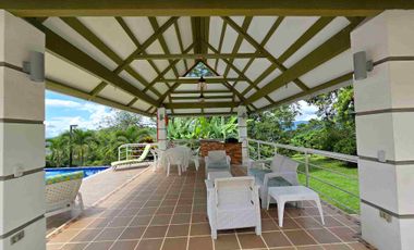 VENDO O PERMUTO ESPECTACULAR CASA QUINTA CAMPESTRE EN CONDOMINIO LA MESA