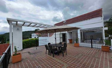 VENDO O PERMUTO ESPECTACULAR CASA QUINTA CAMPESTRE EN CONDOMINIO LA MESA