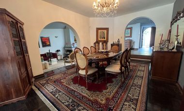 Venta Exclusiva: Casa en Excelente Ubicación de Surco, Ideal para Proyecto Inmobiliario o Vivir – Con Piscina, Terraza y BBQ