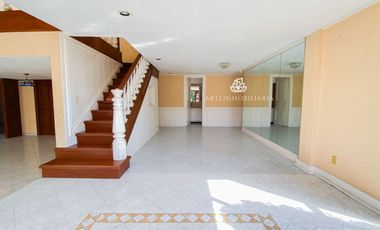 Casa Satélite ideal para oficina silenciosa, asilo, etc. Cerca Periférico, Plaza Satélite o Zona Azul