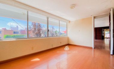 Casa Satélite ideal para oficina silenciosa, asilo, etc. Cerca Periférico, Plaza Satélite o Zona Azul