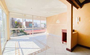 Casa Satélite ideal para oficina silenciosa, asilo, etc. Cerca Periférico, Plaza Satélite o Zona Azul