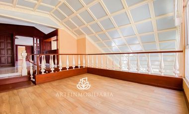 Casa Satélite ideal para oficina silenciosa, asilo, etc. Cerca Periférico, Plaza Satélite o Zona Azul