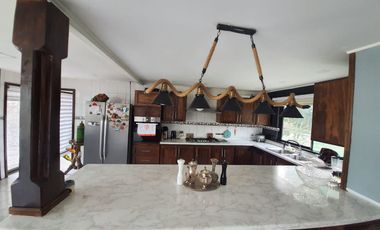 Venta Terreno 7.500 m2 y casa de 325 m2, Región del Maule