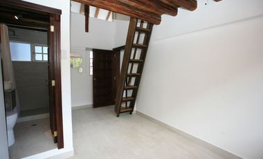 Espacio y Estilo: Hermosa Casa Rústica Moderna en Alquiler
