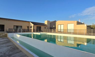 Limache, Gran Casa en Parcela, 4 dormitorios, estar, quincho, piscina