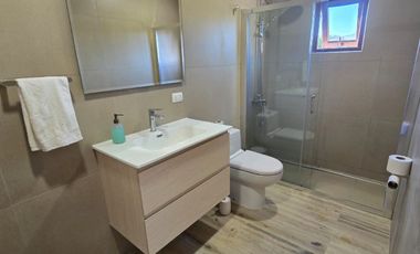 Limache, Gran Casa en Parcela, 4 dormitorios, estar, quincho, piscina