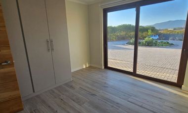 Limache, Gran Casa en Parcela, 4 dormitorios, estar, quincho, piscina