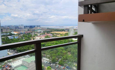 FOR SALE THE RADIANCE MANILA BAY 8.5M