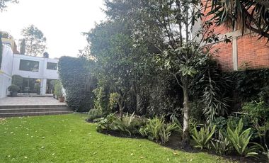 CASA EN LA ZONA DE MAYOR PLUSVALÍA DE LAS ÁGUILAS