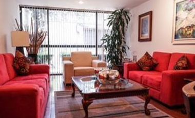 CASA EN LA ZONA DE MAYOR PLUSVALÍA DE LAS ÁGUILAS