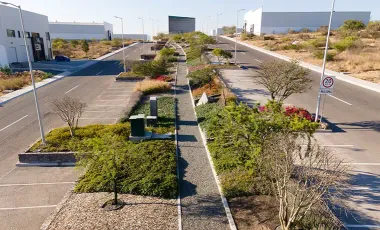 🏢 Bodega de Alto Nivel en Querétaro – ¡Activa e inicia tu Operación YA! 📏 465 m² de terreno y 375 m² de construcción.
