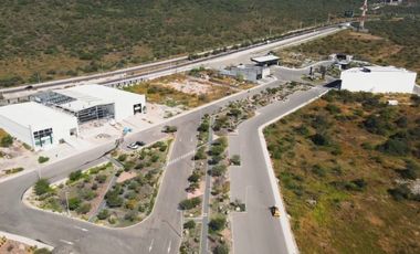 🏢 Bodega de Alto Nivel en Querétaro – ¡Activa e inicia tu Operación YA! 📏 465 m² de terreno y 375 m² de construcción.
