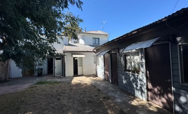 Casa 2 pisos a 2 cuadras plaza de Armas de Chillán
