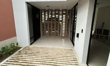 Se renta casa en villa terra pereira.