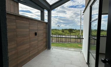 Se renta casa en villa terra pereira.