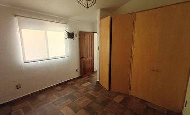 En Renta Casa En Condominio, Excelente Ubicación, Alberca y Jardín
