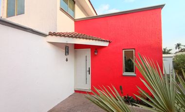En Renta Casa En Condominio, Excelente Ubicación, Alberca y Jardín