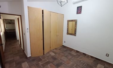 En Renta Casa En Condominio, Excelente Ubicación, Alberca y Jardín