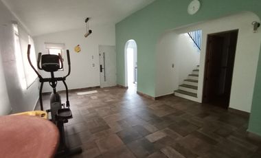 En Renta Casa En Condominio, Excelente Ubicación, Alberca y Jardín