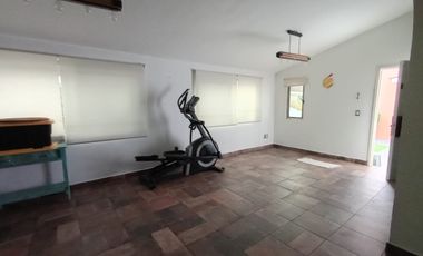 En Renta Casa En Condominio, Excelente Ubicación, Alberca y Jardín