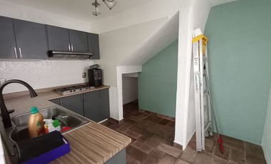 En Renta Casa En Condominio, Excelente Ubicación, Alberca y Jardín