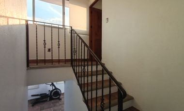 En Renta Casa En Condominio, Excelente Ubicación, Alberca y Jardín