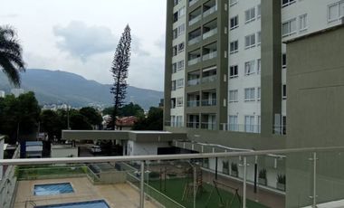 Se arrienda apartamento barrio Vipasa. Norte de Cali.