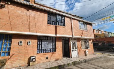 SE VENDE ESPECTACULAR CASA DE BARRIO EN MOSQUERA (CONDADO DEL DUQUE)