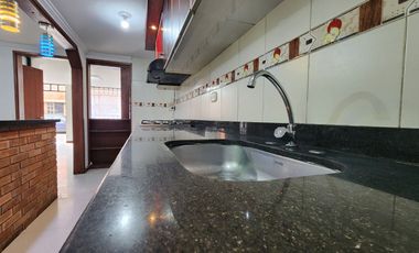 SE VENDE ESPECTACULAR CASA DE BARRIO EN MOSQUERA (CONDADO DEL DUQUE)