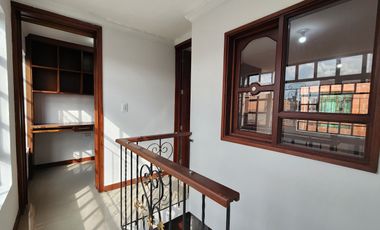 SE VENDE ESPECTACULAR CASA DE BARRIO EN MOSQUERA (CONDADO DEL DUQUE)