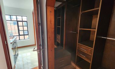 SE VENDE ESPECTACULAR CASA DE BARRIO EN MOSQUERA (CONDADO DEL DUQUE)