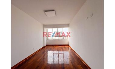 MODERNO EDIFICIO COMERCIAL DE 3440m2 - Surco, Limite con Miraflores