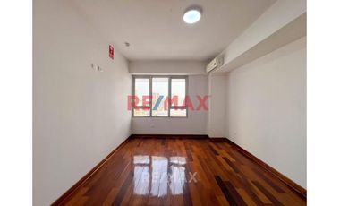 MODERNO EDIFICIO COMERCIAL DE 3440m2 - Surco, Limite con Miraflores