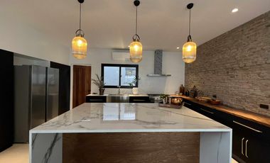FOR SALE: HOUSE & LOT IN AYALA ALABANG VILLAGE MUNTINLUPA CITY