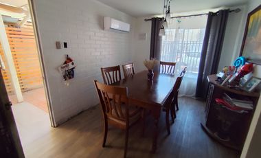 Cómoda Casa en Microbarrio (4D-3B-2E), Jardines de Santa María, Maipú.