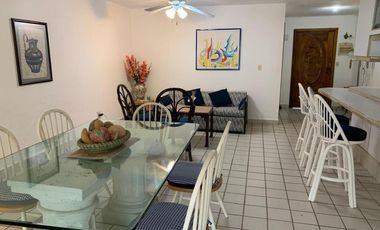 C111 Casa en Venta 3 recamaras piscina y amplio jardin frente a campo de golf en Ixtapa