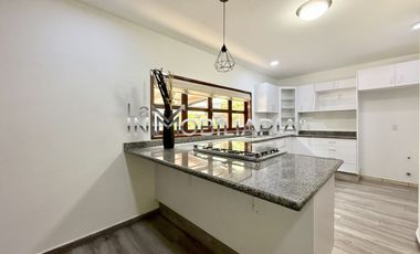 Renta Casa IMPECABLE en Condominio Amplios Espacios JARDINES DEL AJUSCO