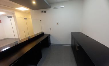 🏡 ¡Alquiler De Casa Ideal Para Uso Comercial En Ubicación Estratégica!📍 Urb. Las Casuarinas – San Vicente De Cañete