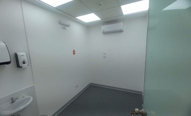 🏡 ¡Alquiler De Casa Ideal Para Uso Comercial En Ubicación Estratégica!📍 Urb. Las Casuarinas – San Vicente De Cañete