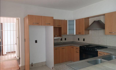 URGENTE VENDO CASA EN HELIOPOLIS