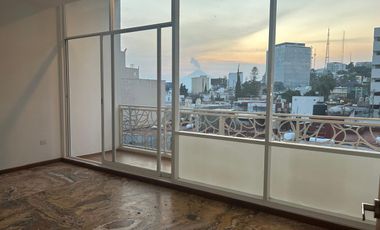 OFICINA GRANDE EN LA PAZ - RENTA $11,000.00 CON MANTENIMIENTO INCLUIDO NEGOCIABLE .