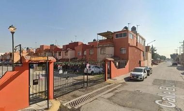 VENTA DE CASA GRANDE EN CALLE RETORNO BEZARES, CUAUTITLAN, CDMX