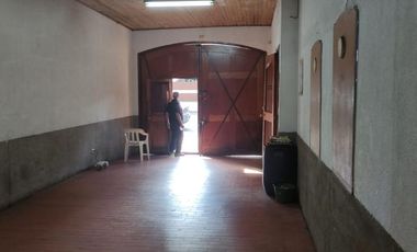 SE ARRIENDA CASA COMERCIAL