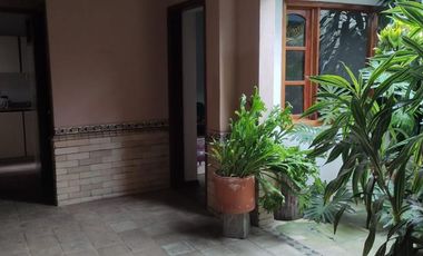 SE ARRIENDA CASA COMERCIAL