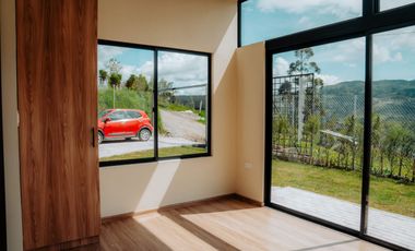 VENTA DE BONITA PROPIEDAD CON 340m2 - Chicán   | vía a Paute