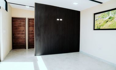 VENTA DE BONITA PROPIEDAD CON 340m2 - Chicán   | vía a Paute