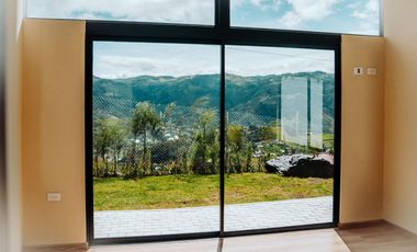 VENTA DE BONITA PROPIEDAD CON 340m2 - Chicán   | vía a Paute